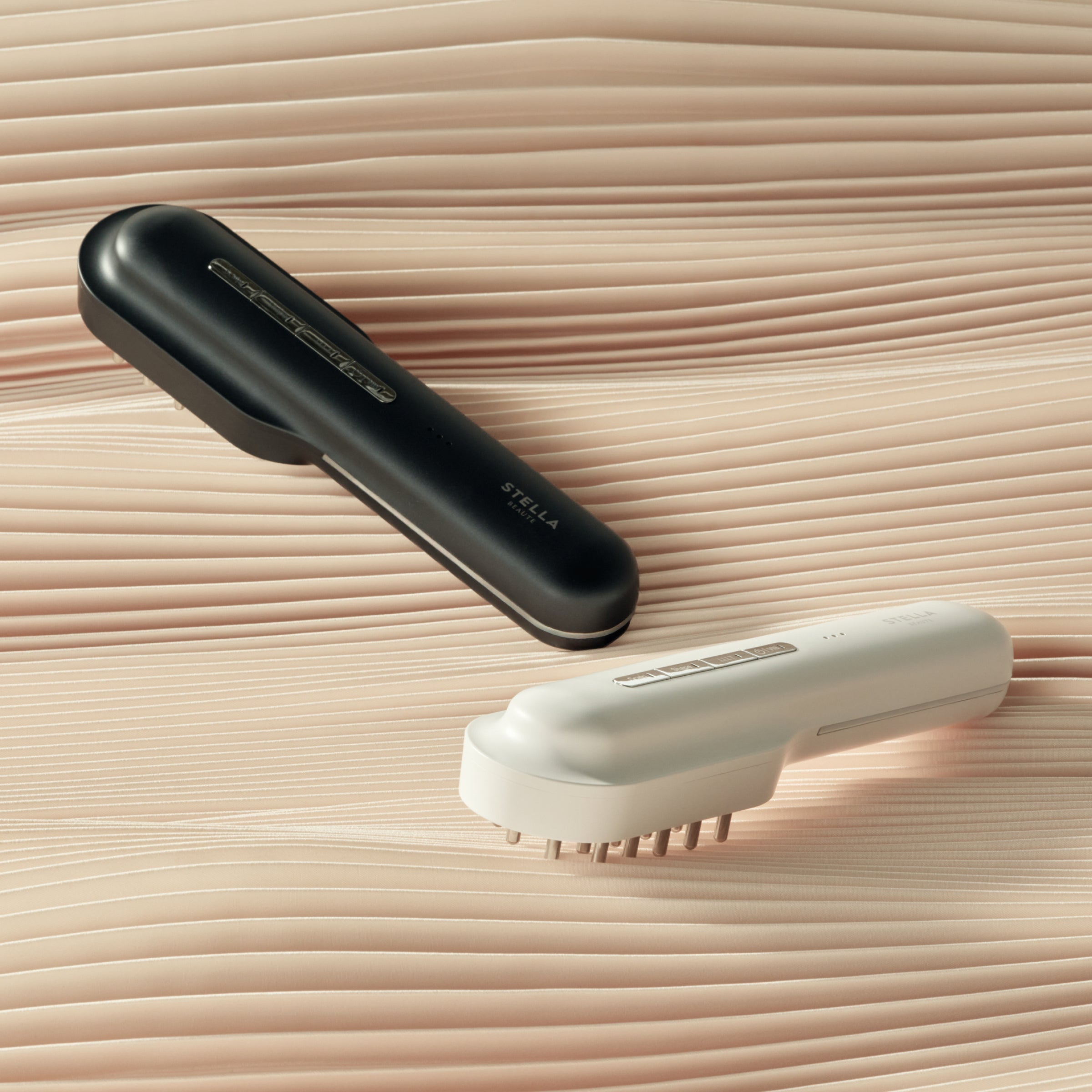 レーザー&EMSリフトブラシ PRO